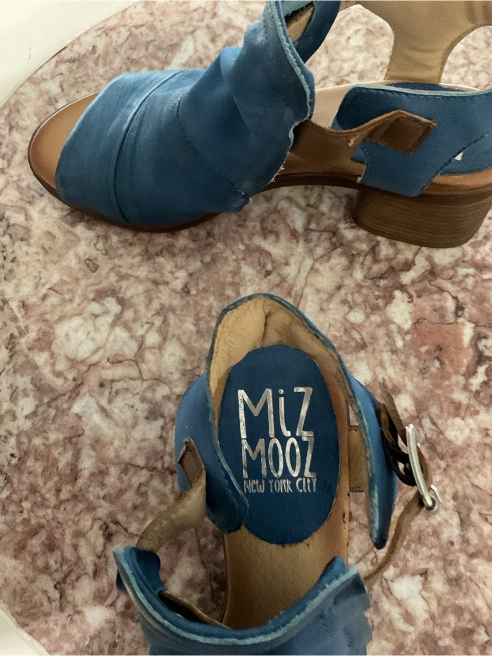 Miz Mooz Women’s Blue Leather Block Heel Sandals. Size 39 (8 1/2) - Picture 5 of 6